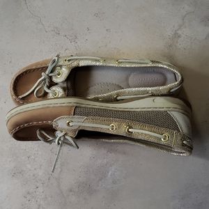 Sperry womens top sider boat shoes, size 7. Tan with gold detail